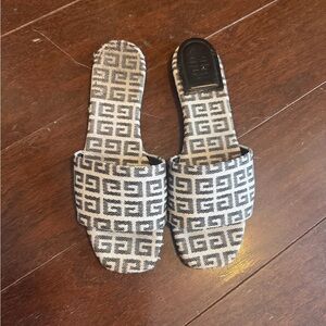 Givenchy Monochrome Patterned Slide Sandals